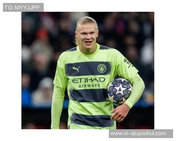 哈兰德与传奇前锋莱因克尔希勒同框合影展现神锋风采