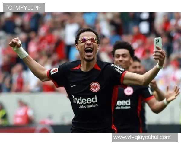 埃基蒂克身披法国队9号球衣有望首发出战引发热议